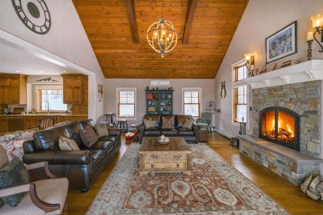 42 Deerfield Drive, Ludlow, VT 05149