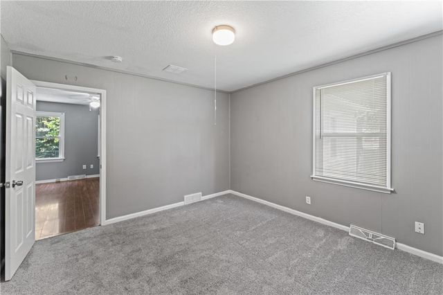 1700 Lawrence Avenue, Leavenworth, KS 66048