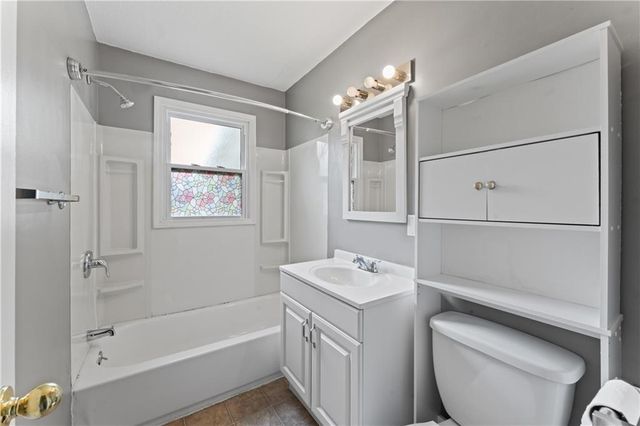 1700 Lawrence Avenue, Leavenworth, KS 66048