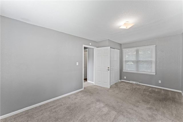 1700 Lawrence Avenue, Leavenworth, KS 66048