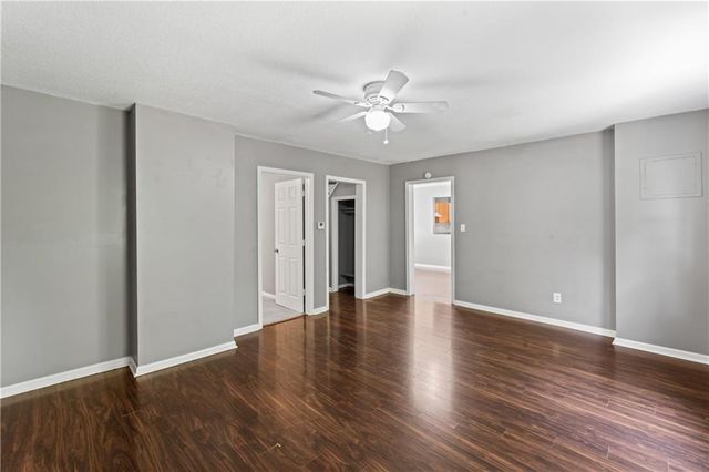 1700 Lawrence Avenue, Leavenworth, KS 66048