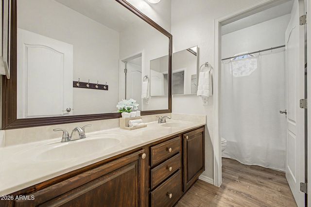1124 N ROBIN Lane, Mesa, AZ 85213