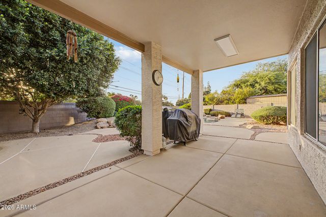 1124 N ROBIN Lane, Mesa, AZ 85213