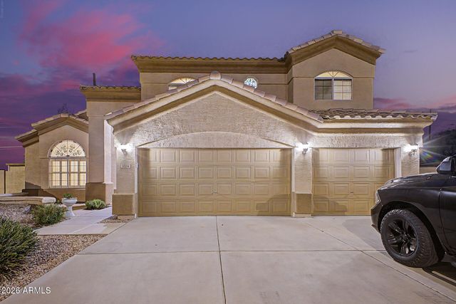 1124 N ROBIN Lane, Mesa, AZ 85213