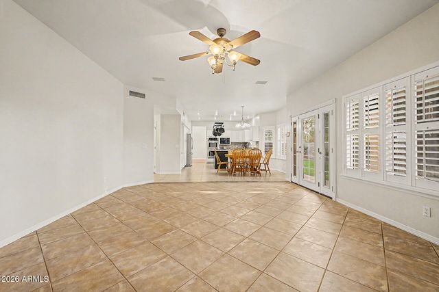 1124 N ROBIN Lane, Mesa, AZ 85213