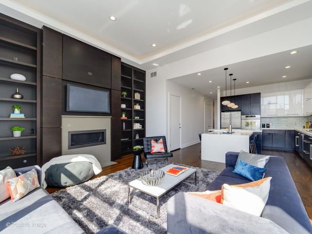 2109 N Campbell Avenue 2S, Chicago, IL 60647