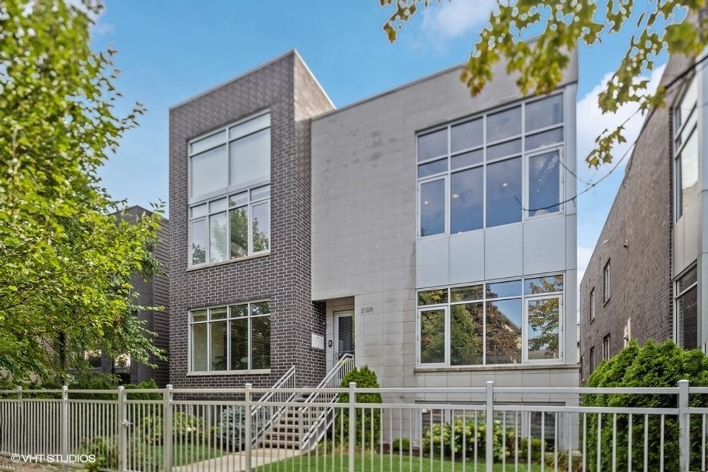 2109 N Campbell Avenue 2S, Chicago, IL 60647