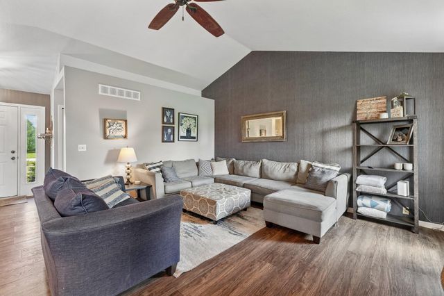 9001 N Pheasant Ridge, York Twp, MI 48176