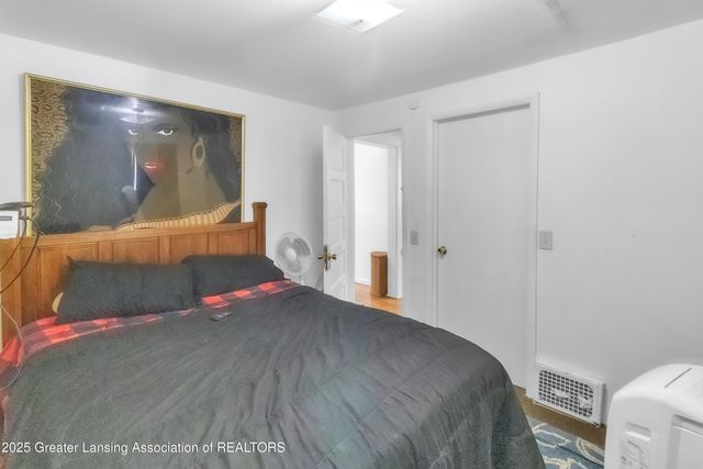 922 Dakin Street, Lansing, MI 48912