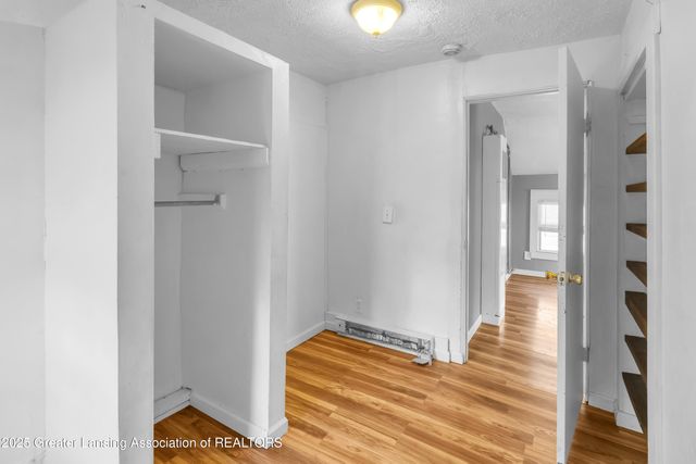 922 Dakin Street, Lansing, MI 48912