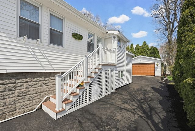 16 Coolidge Ave, Braintree, MA 02184