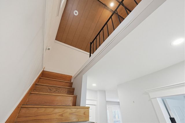 16 Coolidge Ave, Braintree, MA 02184