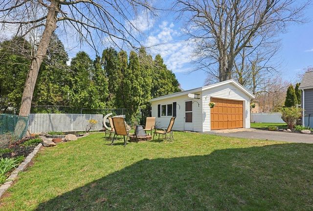 16 Coolidge Ave, Braintree, MA 02184