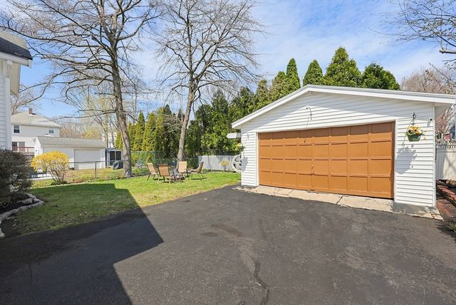 16 Coolidge Ave, Braintree, MA 02184