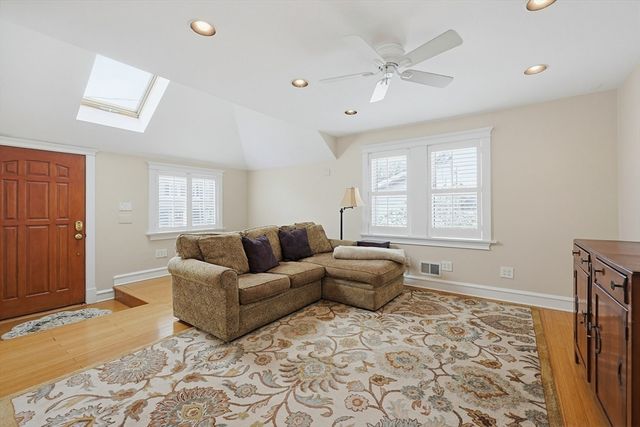 16 Coolidge Ave, Braintree, MA 02184