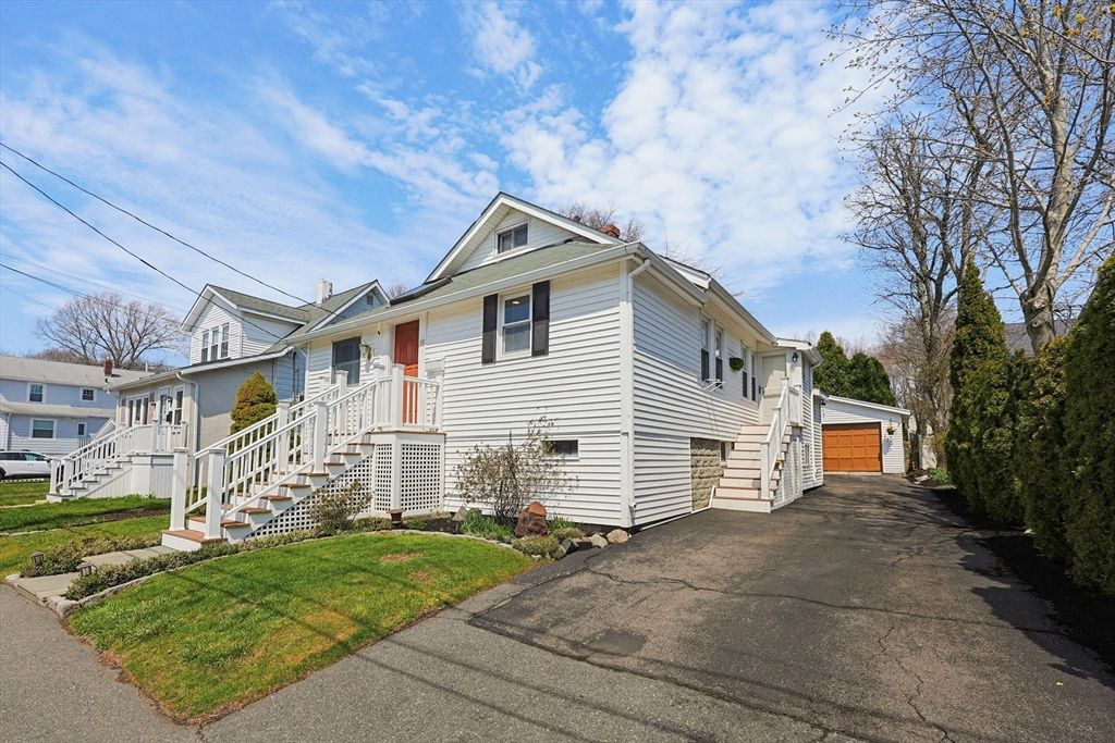 16 Coolidge Ave, Braintree, MA 02184