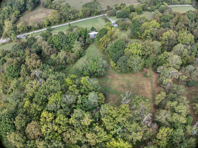 3890 Robinson Rd, Thompsons Station, TN 37179