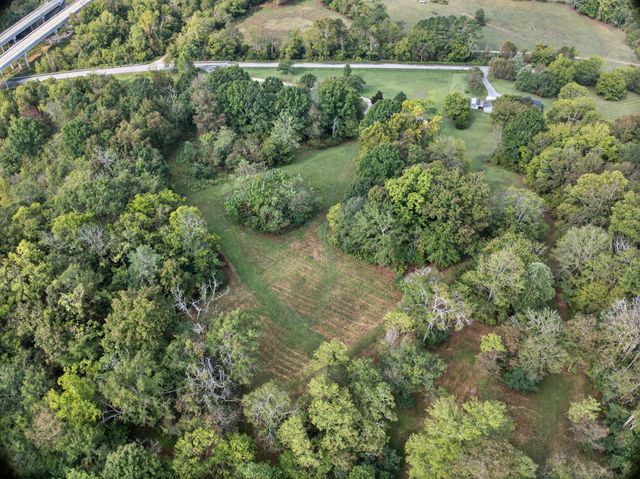 3890 Robinson Rd, Thompsons Station, TN 37179