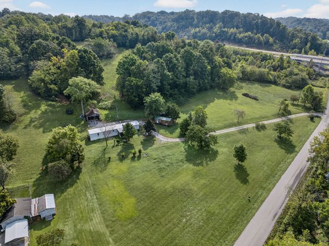3890 Robinson Rd, Thompsons Station, TN 37179