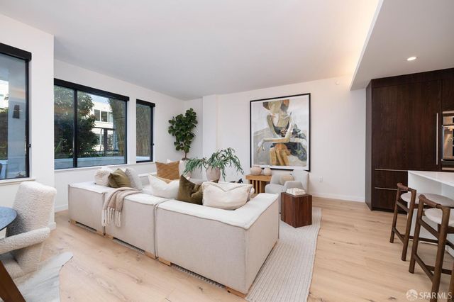 1650 Broadway Street 102, San Francisco, CA 94109