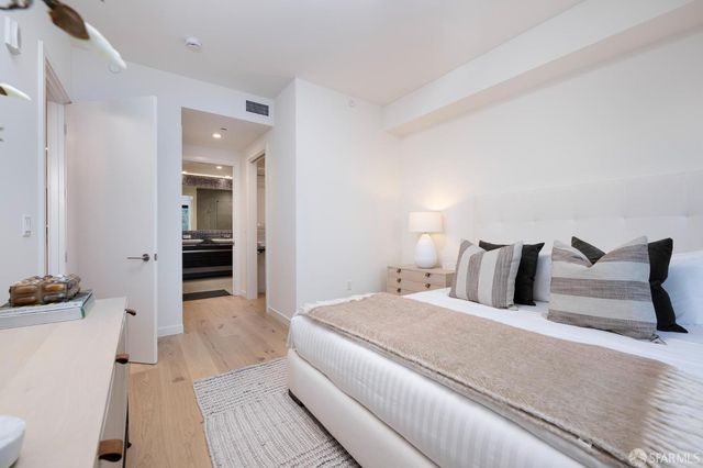 1650 Broadway Street 102, San Francisco, CA 94109