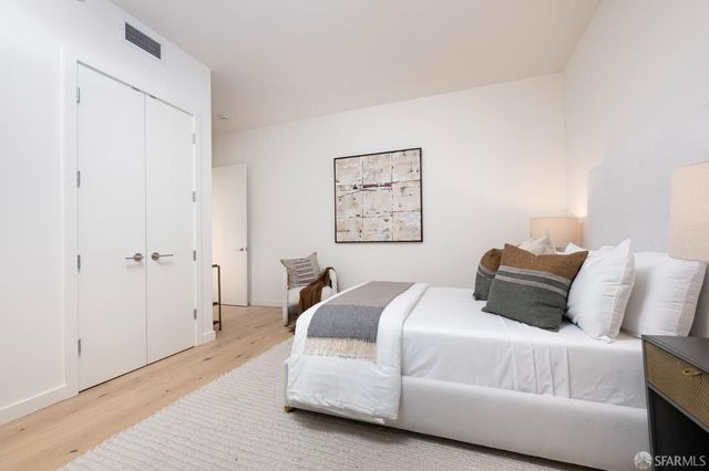 1650 Broadway Street 102, San Francisco, CA 94109