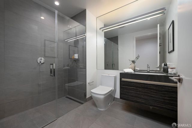 1650 Broadway Street 102, San Francisco, CA 94109