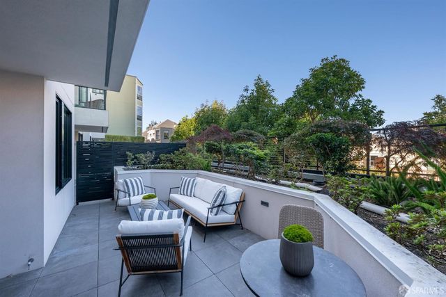 1650 Broadway Street 102, San Francisco, CA 94109