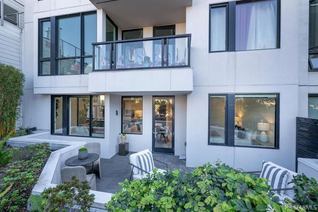 1650 Broadway Street 102, San Francisco, CA 94109