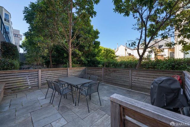1650 Broadway Street 102, San Francisco, CA 94109