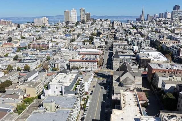 1650 Broadway Street 102, San Francisco, CA 94109