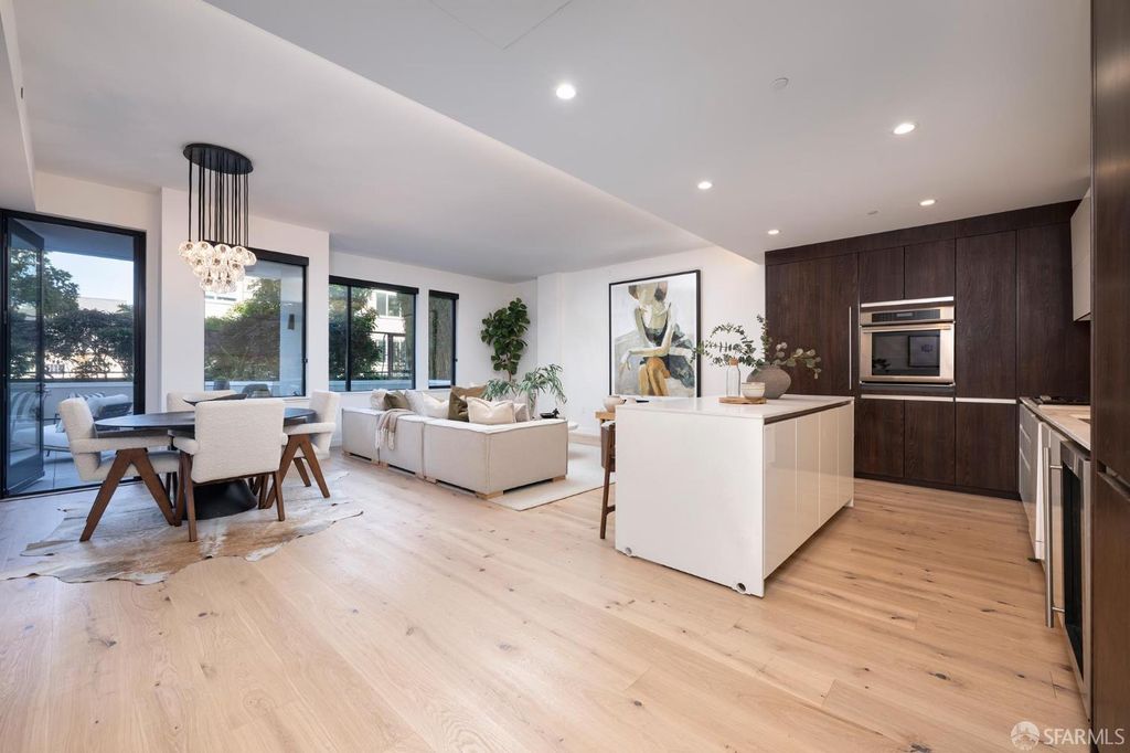 1650 Broadway Street 102, San Francisco, CA 94109