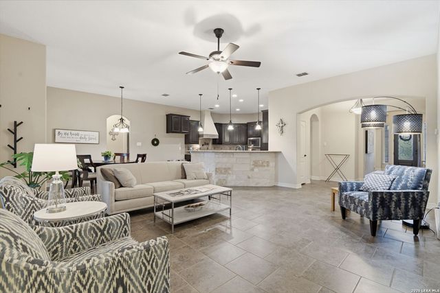 30349 Setterfeld Cir, Fair Oaks Ranch, TX 78015