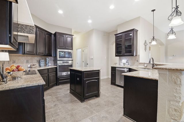 30349 Setterfeld Cir, Fair Oaks Ranch, TX 78015