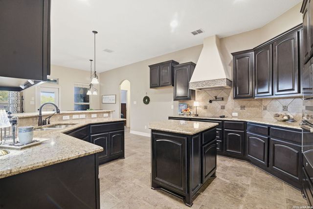 30349 Setterfeld Cir, Fair Oaks Ranch, TX 78015
