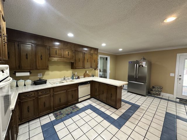 177 Plain View Lake Dr, N, Tracy City, TN 37387