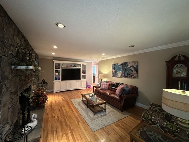 177 Plain View Lake Dr, N, Tracy City, TN 37387