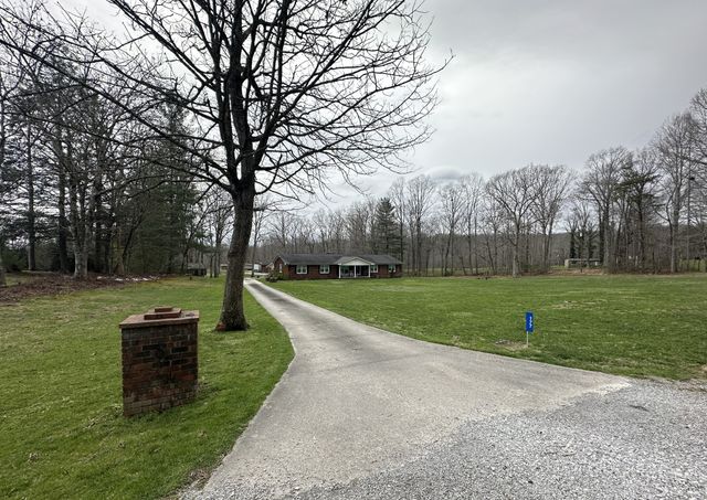 177 Plain View Lake Dr, N, Tracy City, TN 37387