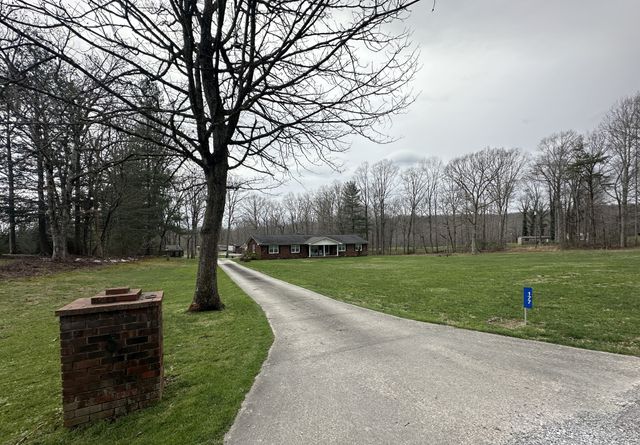 177 Plain View Lake Dr, N, Tracy City, TN 37387