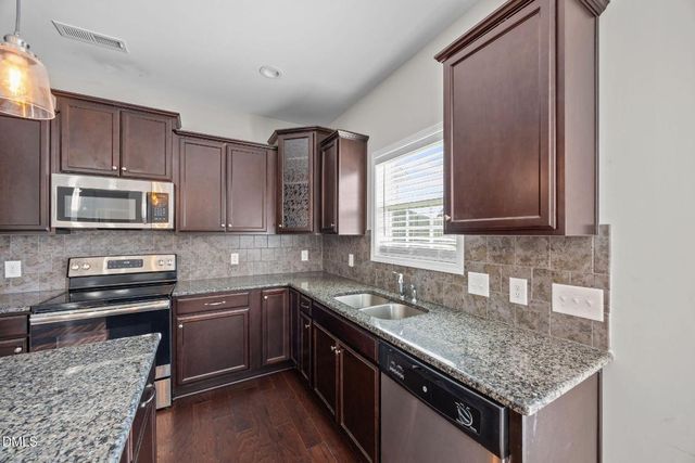 6602 Pedigree Yearling Court, Whitsett, NC 27377