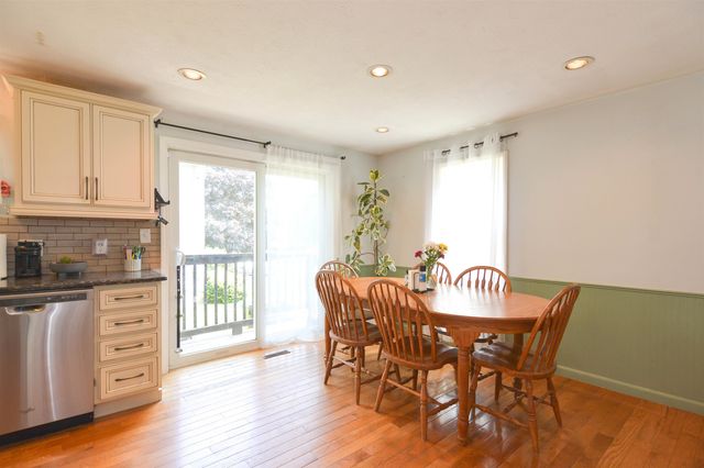 11 Beaujolais Drive, Nashua, NH 03062