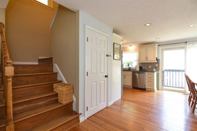 11 Beaujolais Drive, Nashua, NH 03062