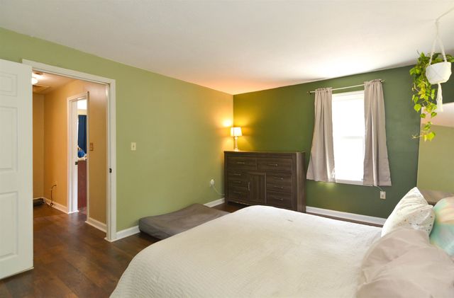 11 Beaujolais Drive, Nashua, NH 03062