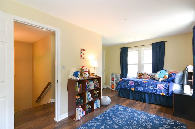11 Beaujolais Drive, Nashua, NH 03062