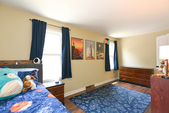 11 Beaujolais Drive, Nashua, NH 03062