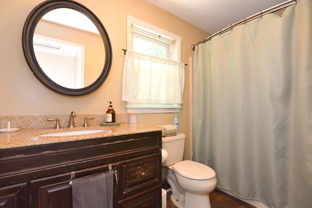 11 Beaujolais Drive, Nashua, NH 03062