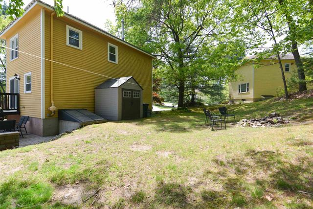 11 Beaujolais Drive, Nashua, NH 03062