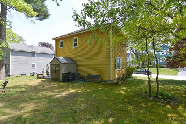 11 Beaujolais Drive, Nashua, NH 03062