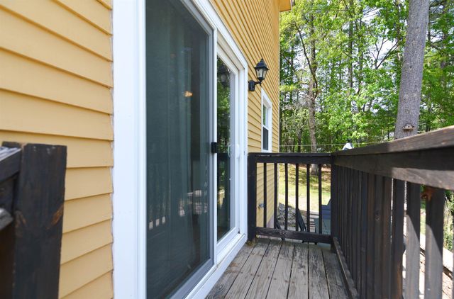 11 Beaujolais Drive, Nashua, NH 03062