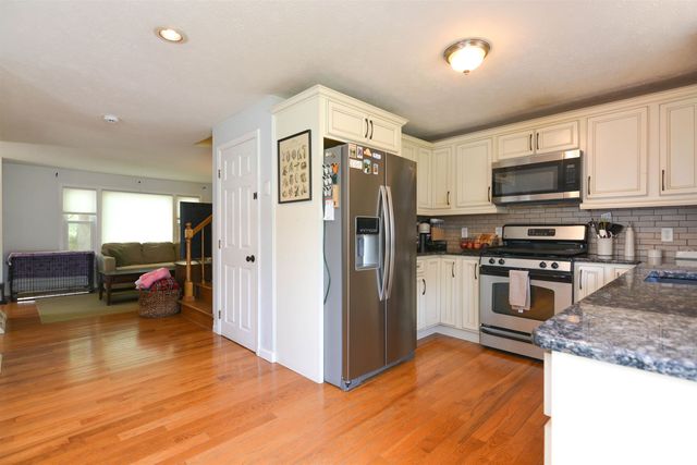 11 Beaujolais Drive, Nashua, NH 03062